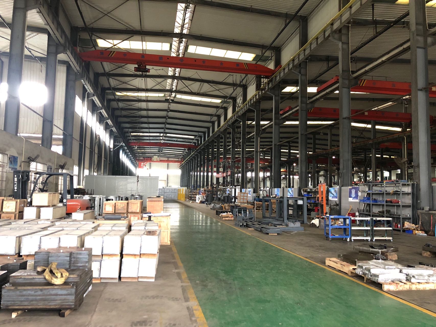 2018年1月，自建工廠投入使用，開始組建生產(chǎn)團(tuán)隊(duì)